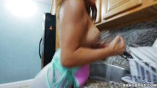 Mia Martinez unleashes her juicy natural tits