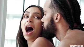 Sisi Rose gets fucked by James Angel standing