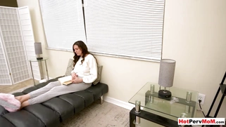 MILF mommy handling stepsons huge hardon