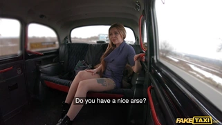 Tina Princess in stockings shows off her pussy on the backseat