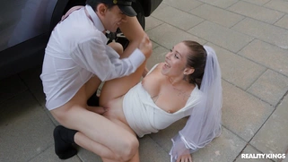 Yae Triplex rides Jordi's hard prick with her shaved pussy