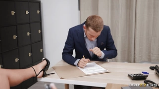 Ali Rose seduced Danny D and got her pussy licked