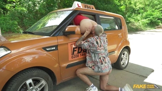 Jennifer Mendez gets her pussy licked in the car