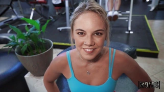 Kelsey Kane bounces her ass on hard prick in POV