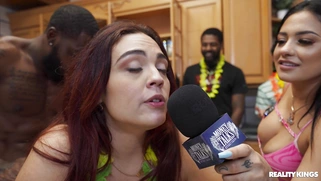 Scarlett Venom gets banged by Ace Bigs standing