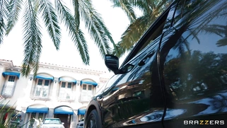 Busty Cubbi Thompson gets her shaved pussy railed in missionary