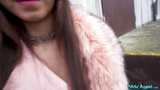 Zeynep Rossa is sucking cock in POV outdoors