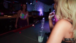 Luna Luxe gets facialed by Derek Savage