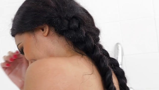 Aaliyah Hadid soaping her incredible body in the shower