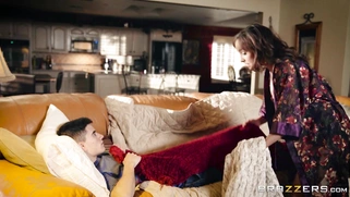 Cytherea decides to help Jordi with his erection