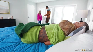 Gogo Fukme gets her pussy and mouth fucked doggystyle