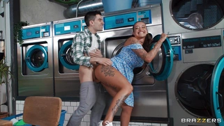 Katty Soarez gets fucked by Jordi standing