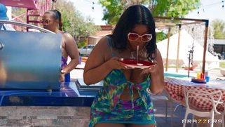 Jayla Page gives masterful blowjob to Scott Nails