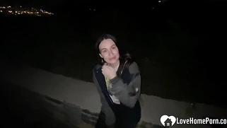 Nerdy babe gets plowed in the park