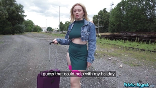 Ruby Lee is getting picked up by Martin Gun outdoors