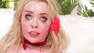 Haley Spades gets facialed by Nade Nasty