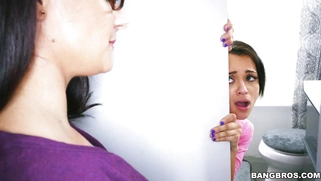 19yo Holly Hendrix gets fucked by her stepbrother