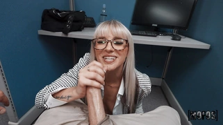 Katee V gets facialed after blowjob