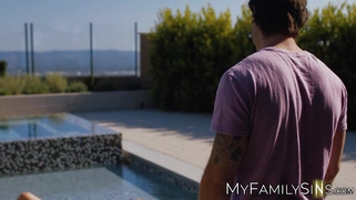 Blonde babe Paris White in a steamy hot big dick riding session