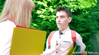 Jenny Diamond welcomes Jordi home wishing to fuck him