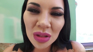 MILF Jasmine Jae in sexy outfit gets pierced pussy fucked