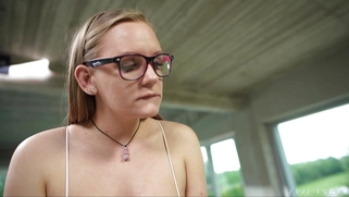 Czech Eveline Dellai gets her throat fucked by Rocco Siffredi