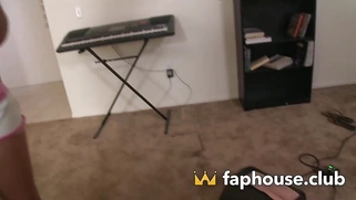 Naughty Teen Gets Cumshot penetrating with Sybian before XXX Porn