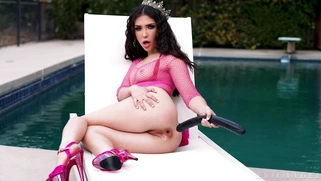 Jane Wilde is fucking her ass with huge black dildo poolside