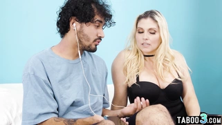 MILF encourages stepson to exercise more