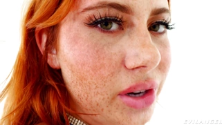 Stella Luxx is fucking stiff cock with her amazing ass