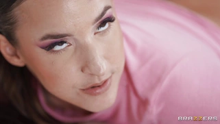 Amirah Adara on her fours gets pussy eaten by Juan Lucho