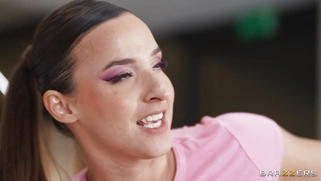 Amirah Adara on her fours gets pussy eaten by Juan Lucho