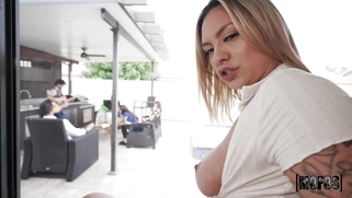 Gypsy Rose gets banged by Mike Skywalker standing