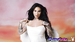 Naked MILF angel reveals her sultry side