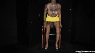 Fucking right Genevive, tháts how you do it!