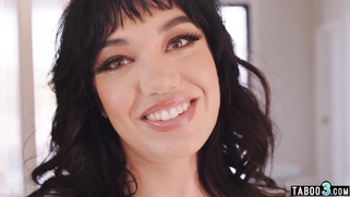 Latina MILF showing how to satisfy a BBC