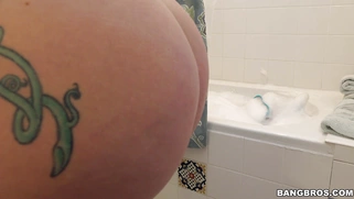 Mandy Muse caught her stepbro in the bathtub jerking off to her