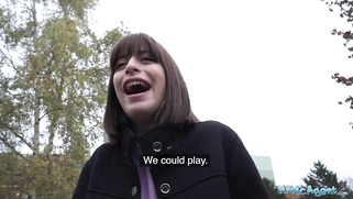 Italian brunette gets her pussy covered in spunk in the spoons position