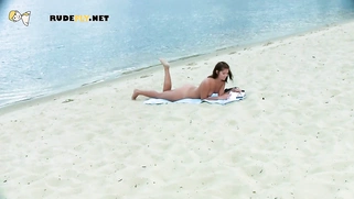 Nudist shows her shaved pussy and perfect ass