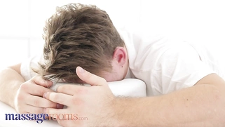 Cock massage with a surprise from Romi Indi for a lucky guy