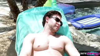 Letting my stepdad bangs my ass for the first time