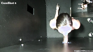 Can you handle it THIS big, Petra?