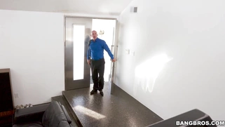 Phoenix Marie [censored] Elsa Jean to lick Phoenix' hairy pussy