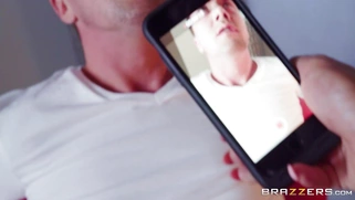 Big breasted Amia Miley does sexy selfies on her smartphone