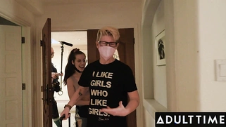 ALL NATURAL BEAUTIES have INTENSE lesbian sex with WILD FACE SITTING AND TRIBADISM!