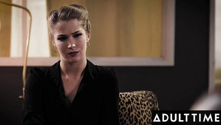 Evelyn Claire tests the fidelity of unfaithful MILF Candice Dare with lesbian sex!