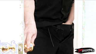 Holy fuck, that feels HUGE inside me!