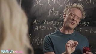 Blonde Freshman Stepsister Gets Licked