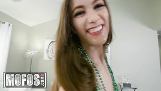 Horny Samantha Hayes Finds the Perfect Opportunity to Fuck Her Friend's Boyfriend Brad Knight