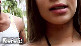 Hot Brunette Lisa Rowe Gets Her Pussy Fucked While Eating Eskimo